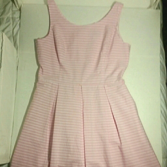 Jessica Howard Dresses & Skirts - EUC Vintage Jessica Howard Pink stripe dress